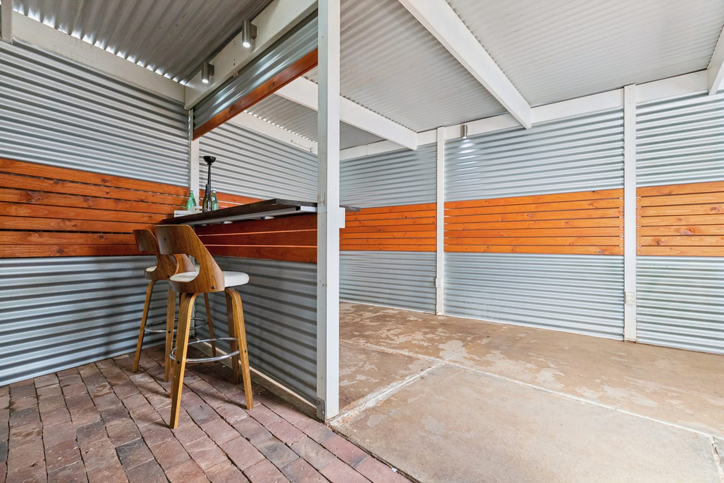 A view of the built-in outdoor bar